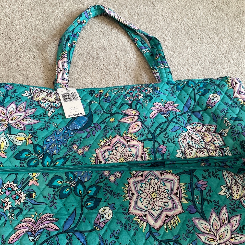 New Vera Bradley expandable travel bag